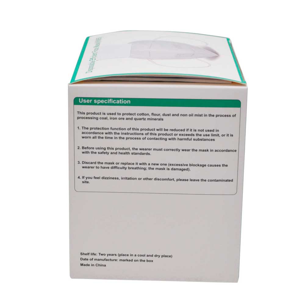 Verpackungskarton mit Nutzerhinweisen und Angaben zur Verwendung der Maske