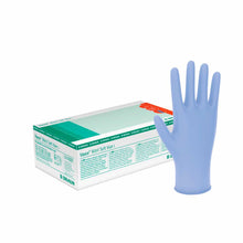 Nitrilhandschuhe Vasco® Nitril in hellblau, Handmodell mit Blick auf Packung