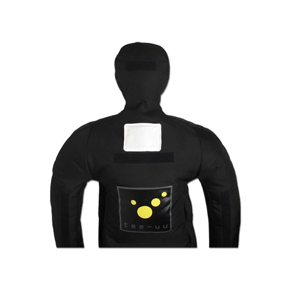 Thermo-Pad für Übungspuppen, weißes Rechteck auf schwarzem Oberteil, tee-uu Logo