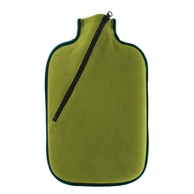 Hugo Frosch Öko-Wärmflasche, Softshell-Bezug grün mit Reißverschlussband schwarz